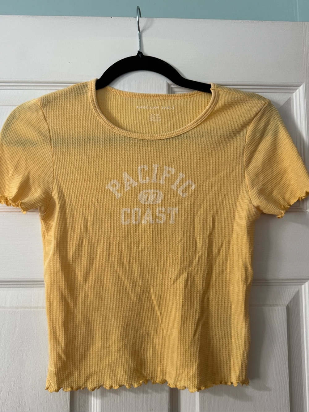 American Eagle Outfitters Yellow Ribbed 'Pacific Coast' Crop Tee